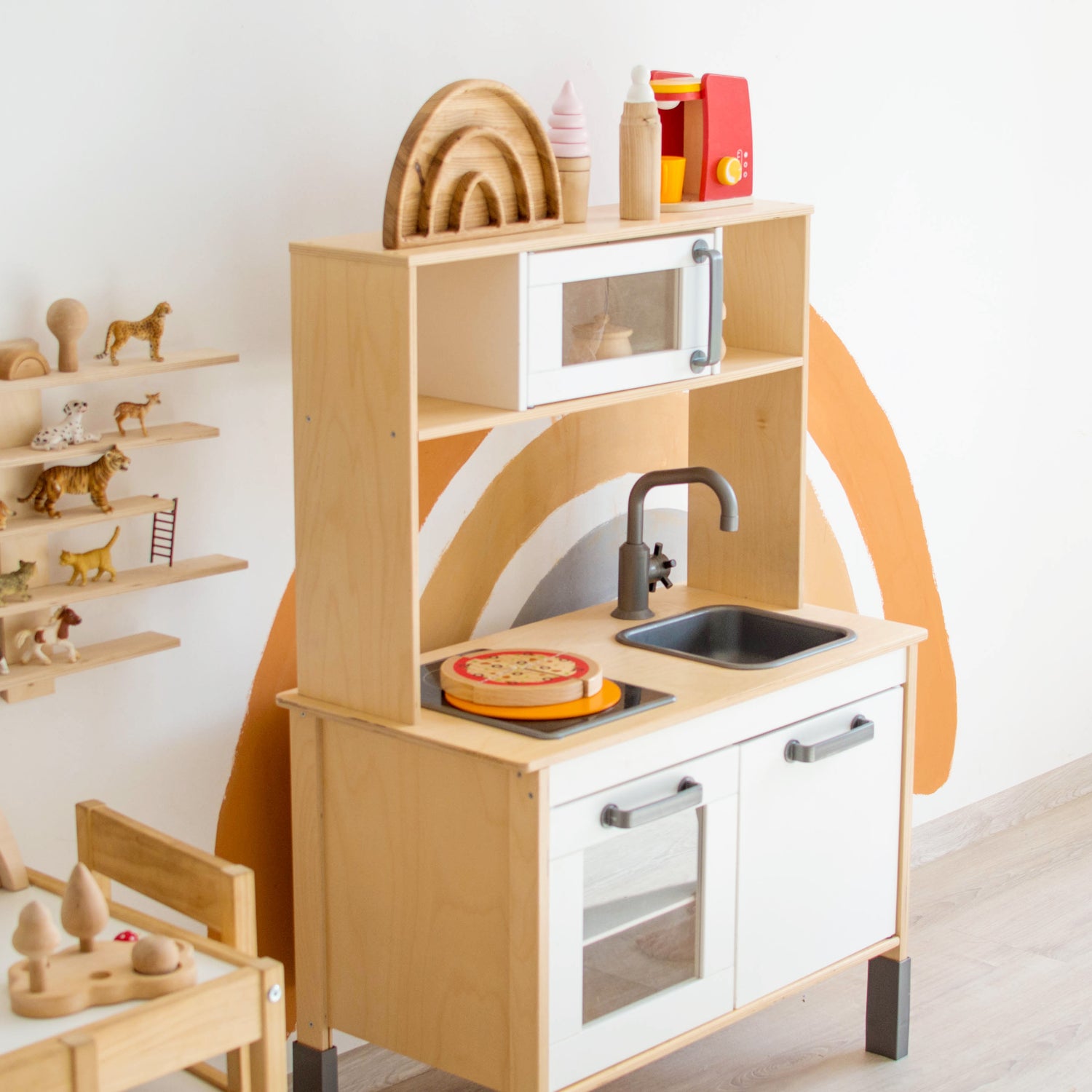 PLAY KITCHENS